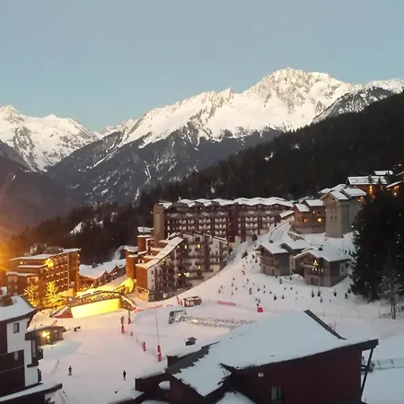 Saboia A Skis Aux Pieds