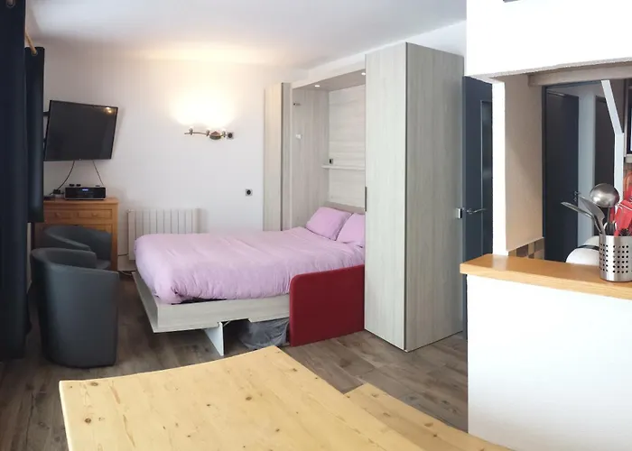 Saboia A Skis Aux Pieds Daire *