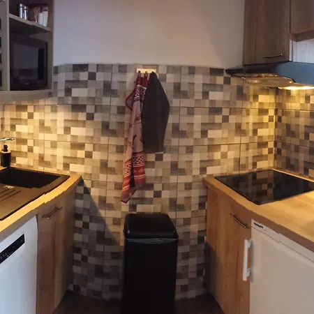 Superbe En Skis Aux Pieds 谷雪维尔